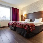 Lapland Sirkantaehti 4*