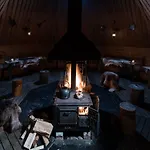 Lapland Sirkantaehti Hotel Levi