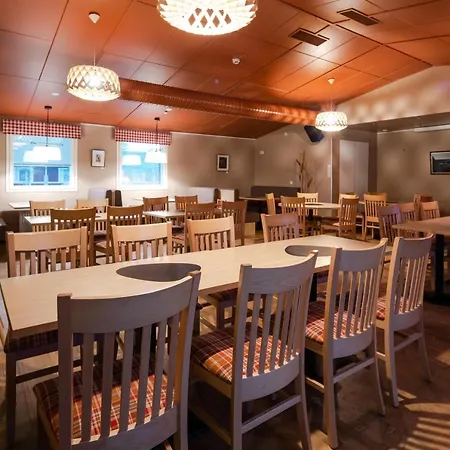 Lapland Sirkantaehti 4* לוי