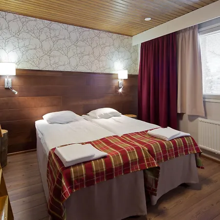 Lapland Sirkantaehti Отель Леви