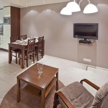 Lapland Sirkantaehti מלון לוי