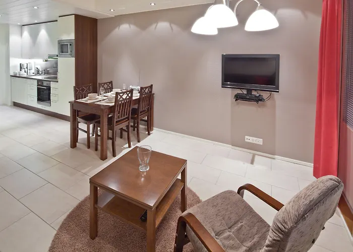 Lapland Sirkantaehti فندق ليفي