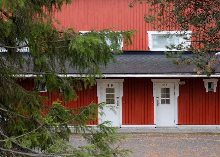 Lapland Sirkantaehti 4* ليفي